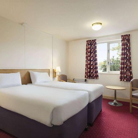 Days Inn Tewkesbury Strensham Kültér fotó