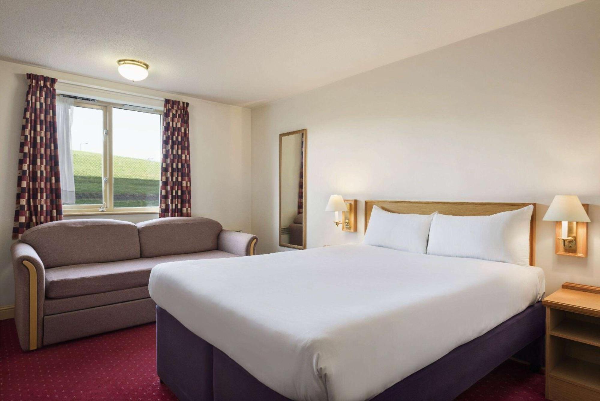 Days Inn Tewkesbury Strensham Kültér fotó
